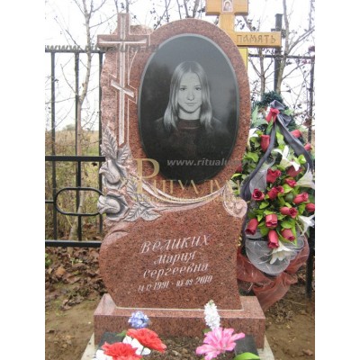 Памятник из цветного гранита 00006 — ritualum.ru